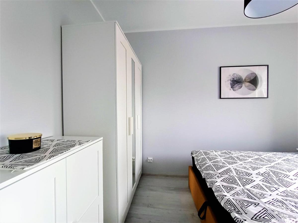 Bursztynowy Apartament Тарновськє-Гури Екстер'єр фото